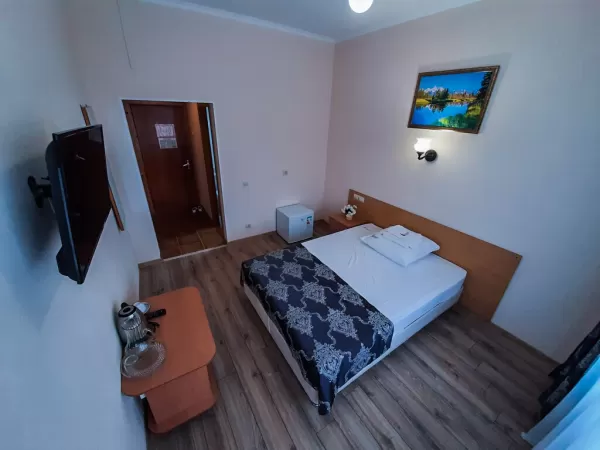 1-местный номер 2 категории (без кондиционера) в санатории Дубрава Железноводск - фотография