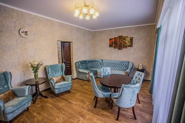 Гостинная 2-местного люкса в санатории Дубрава Железноводск - фотография