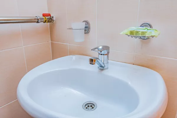 Ванная комната 2-местного номера 2 категории в санатории Дубрава Железноводск - фотография