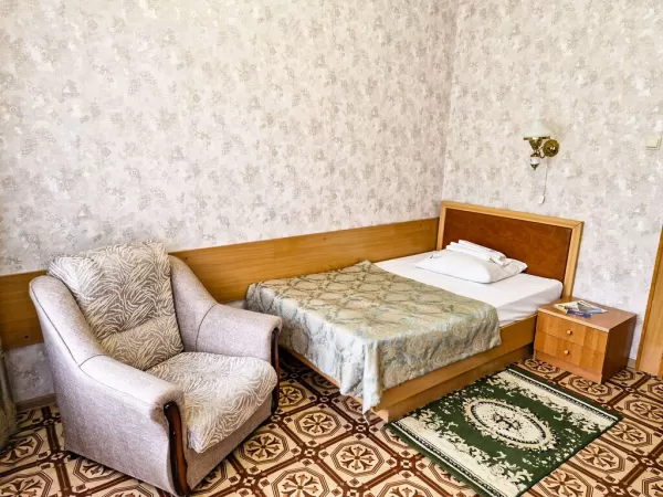 Номер 1-местный 2 категории в санатории Дубрава в Железноводске - фотография