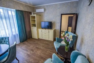 Гостинная 2-местного люкса в санатории Дубрава Железноводск - фотография