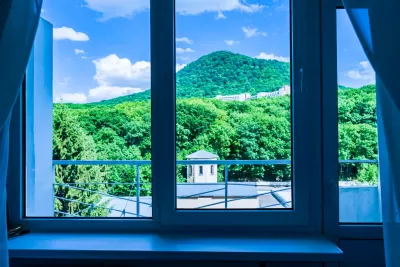 Номер 2-местный 3 категории в санатории Дубрава в Железноводске - фотография